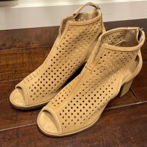 Dirty Laundry peep toe bootie